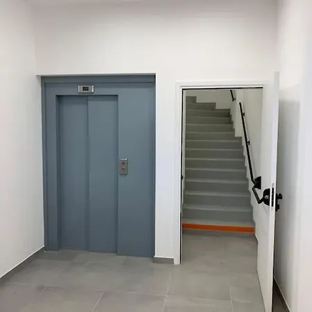 Superbe Au Coeur De Poretto Daire *